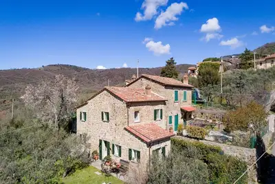 Image de Villa confortable à Cortona avec piscine privée
