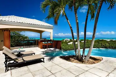 Image de An Airy Oasis with a Panoramic View of the Caribbean and Quick Beach Access