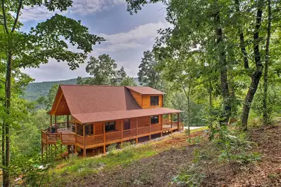 Image de Nouveau! Spacieuse cabine Murphy avec des terrasses et des vues boisées!