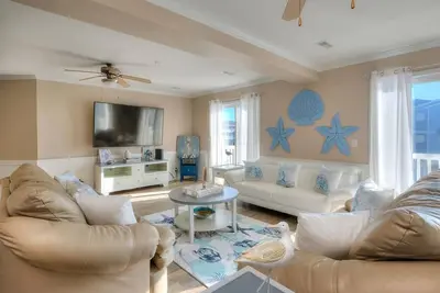 Image de Belle et spacieuse 4bdrm / 4bath Condo w / Vues sur l'océan, ascenseur, & Pool-Héberge 10