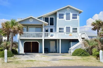 Image de Belle, 4 Bdrm / 3 Bath, maison de 2e rangée-10 personnes