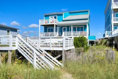 Image de Spacieux 5 Bdrm / 3 Bath Oceanfront Accueil w / Vues magnifiques Ocean-Sleeps 18