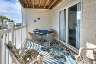 Image de Ocean Walk 7102-A Sweet Retreat-Beautiful Decor-3 chambres, 2. 5 salle de bain, 6 couchages