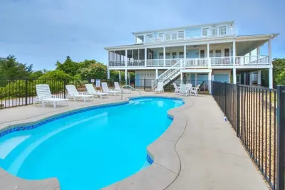 Image de Sensational 6br / 5 + 2Half Baths-Pool, ascenseur, quai de bateau, et à proximité de la plage! 20 personnes