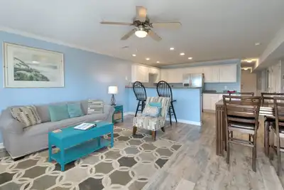 Image de Piscine, Ascenseur Et Animaux-Magnifique 3 Br / 2. 5 Ba Condo-Près de la plage-9 personnes