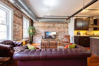 Image de Condo Luxurious Million Dollar w / emplacement idéal