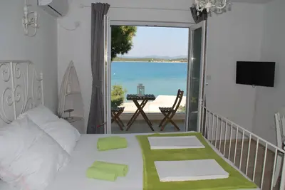 Image de Villa Danica - studio avec vue directe sur la mer, 4 étoiles