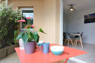 Image de ♥ Tout Confort! Climatisation, Calme, Parking, Terrasse, Ascenseur, Wifi, Café ♥