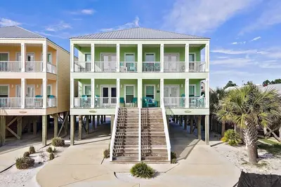 Image de Super emplacement ~ Piscine ~ Mintal Escape at Beach Life ~ 3 chambres ~ 10 personnes!