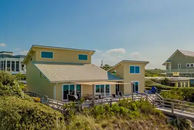 Image de Maison front de mer avec accès à la plage privée