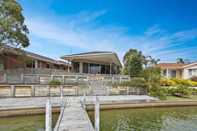 Image de Pelican-Brief - Paynesville, Vic