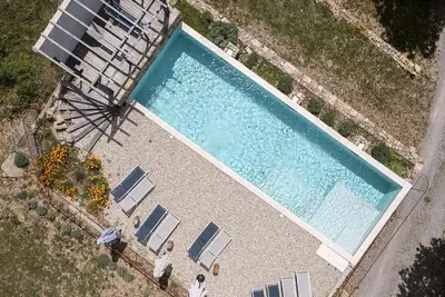 Image de Jolie maison écologique avec pisicine 4 personnes