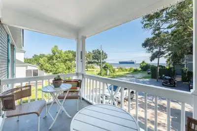 Image de Vue sur l'océan! - 74 étapes pour la plage et une promenade de 1, 5 bloc au village