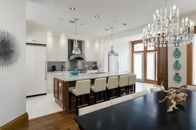 Image de High Park Home ~ Le mélange parfait d'ancien et de nouveau