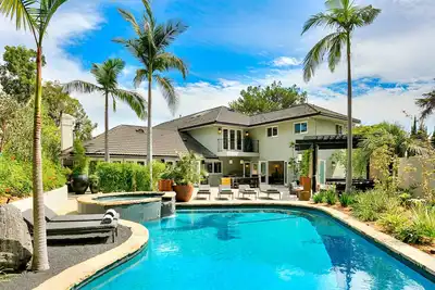 Image de Demandez les offres spéciales et locations mensuelles- Superbe piscine Los Feliz Estates