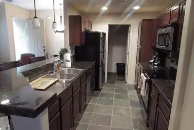 Image de Belle Condo Dans Placita Escondida près de la rivière Walk-tous les nouveaux meubles!
