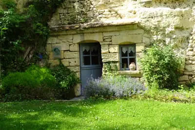 Image de Gîte Troglodytique 3 étoiles calme et verdoyant