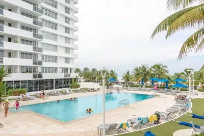 Image de Condominium exclusif en front de mer à côté de Lincoln Road et Ocean Drive