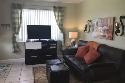Image de Cozy Low Rate-WalktoBeach Townhouse-Unit#1 Quoted-1Bd/1ba/Lr/ Full Kitchen-Wifi