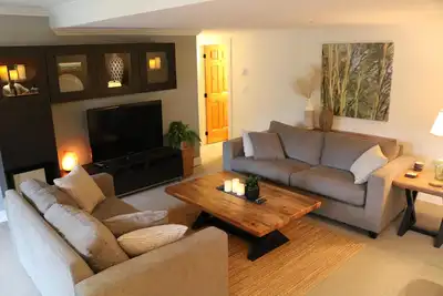 Coeur du village de Whistler. Marcher à tout. Récemment rénové.