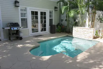 Image de Nouveau Sur Le MARCHÉ, Propriété 5 étoiles, piscine 4/3 1/2, wifi, RÉNOVÉ.