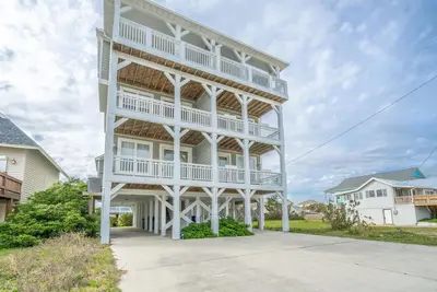 Image de Dock Holiday: 5 Br / 4. 5 duplex Ba - 1 côté à Carolina Beach, 12 personnes
