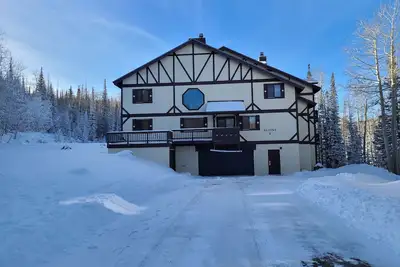 Image de Alpine Retreat dans le magnifique Brian Head, Ut
