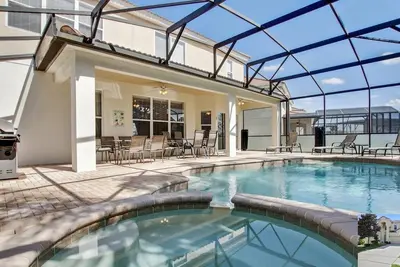 Image de Maison de 6 chambres en location de vacances près de Disney à Windsor Hills