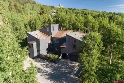 Image de Superbe maison parfaite pour vos vacances Ă la montagne!