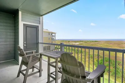 Image de 15% de réduction du dimanche au mercredi! Vues fabuleuses sur la baie! Réservez maintenant pour des vacances amusantes à Island Getaway!