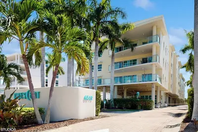 Image de Condo de plage de luxe sur Crescent Beach - # 1 plage aux États-Unis
