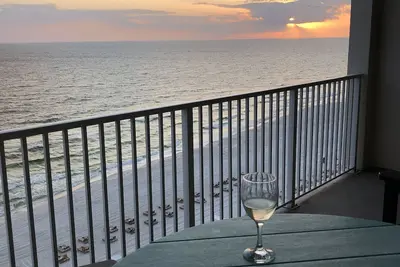 Image de Luxe en bord de mer! Réservez maintenant pour une meilleure disponibilité.