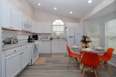 Image de Excellente valeur Disney Maison de vacances \/ piscine privée \/ salle de jeux \/ WiFi