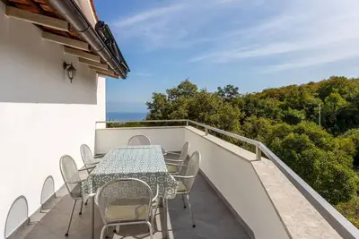 Image de Superbe appartement Ă Brsec avec WiFi