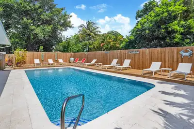 Image de PROPRIÉTÉ PRIVÉE De 1/2 Acre À La Plage De Hallandale, À PROXIMITÉ De La Plage Et Des Centres Commerciaux.