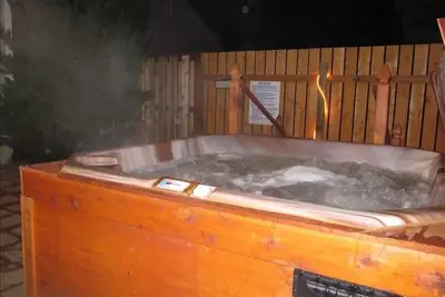 Image de Hot Tub PRIVÉ, 2 chambres. Près de la plage et du phare.