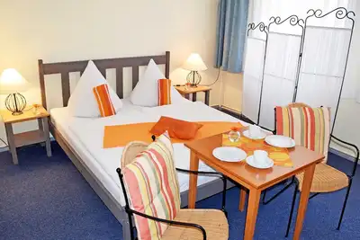 Image de Chambre économique avec douche commune Ii - Wilhelms Hostel in Ostseebad Sellin