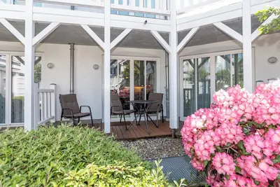 Image de Comfortable ground floor apartment with terrace, fast WiFi and private parking space