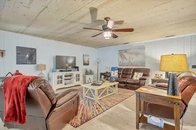 Image de 3 Br Stilt Home Woodsy Old Homosassa Kayaks inclus Accès à la rivière Petits bateaux