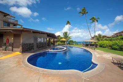 Image de Kahana Sunset D10, 2 Bd / 2 Ba - Offre une vue imprenable sur la baie de Kenonui