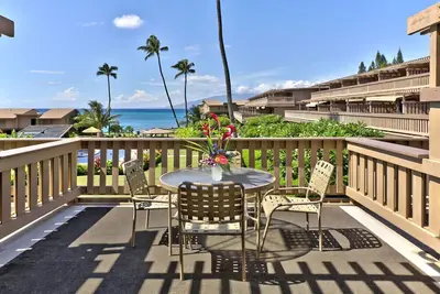 Image de Kahana Sunset D6, 2 Bd / 2. 5 Condo rénové Ba vous attend!