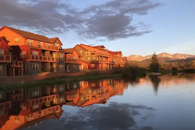 Image de Waterfront Mountain Getaway près de Winter Park: une vue imprenable et l'emplacement: