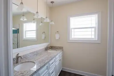 Image de Villa 4 chambres \/ 3 salles de bain avec wagon privé