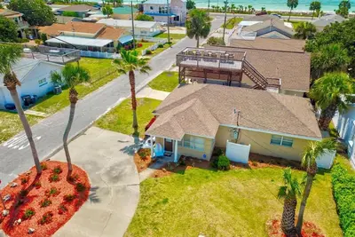 Image de Traversez la rue jusqu'à votre plage privée!