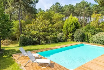 Image de Villa pour 6 avec cheminée et piscine privée!