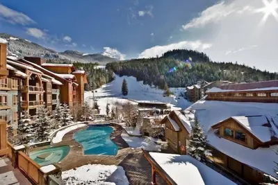 Image de Suite élégante + accès aux pistes | Votre retraite à Whistler
