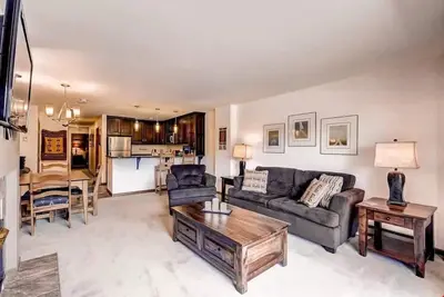 Image de Condo Premier de 2 chambres au Seasons Ă Avon, Beaver Creek