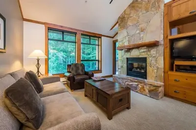 Image de Suite spacieuse près de Whistler | Accès en pente à la télécabine de Creekside