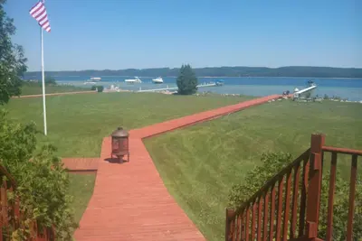 Image de Terrific escapade en famille sur le lac Charleviox avec de superbes vues