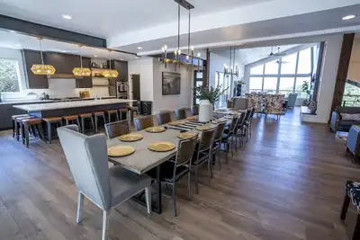 Image de Magnifique maison de luxe de Deer Valley. Dort 40+. Idéal pour les groupes! Vues! Emplacement!